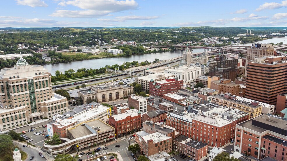 More Photos Of 82 N Pearl St, Albany Apartments For Sale