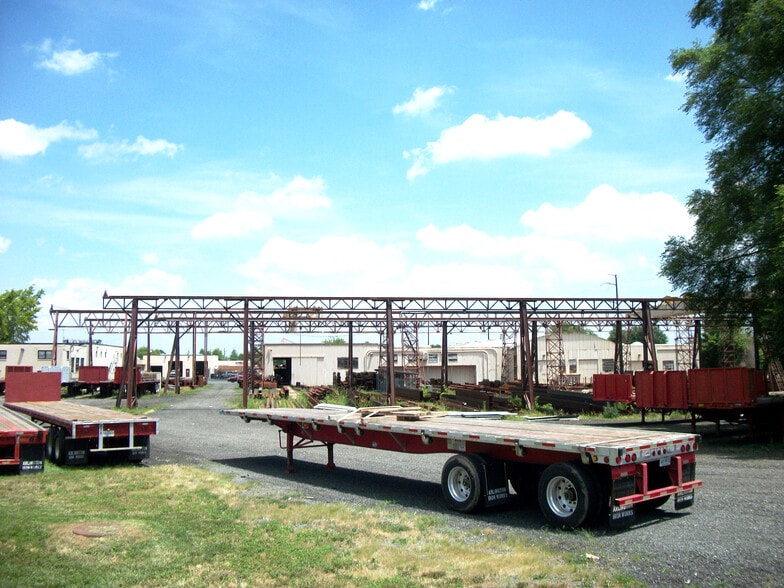 More Photos Of 9129 Euclid Ave, Manassas Warehouse For Lease