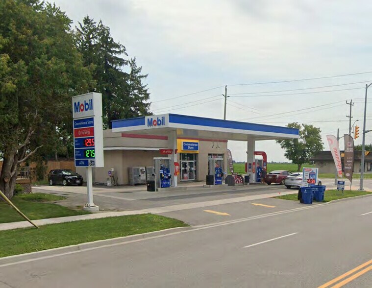 More Photos Of 789 Murray St, Wallaceburg Service Station For Sale