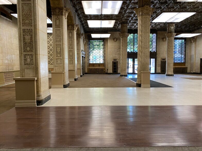 More Photos Of 855 S Hill St, Los Angeles Office For Lease