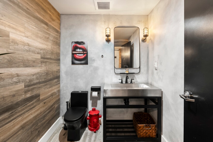 More Photos Of 302-390 11th Ave, San Diego Apartments For Sale