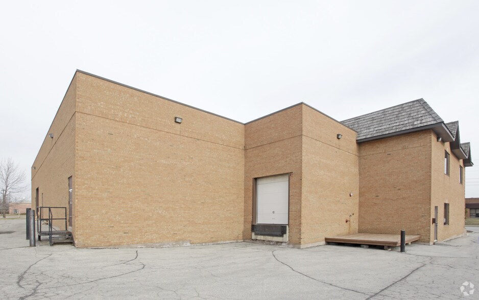 More Photos Of 3565 Nashua Dr, Mississauga Warehouse For Sale