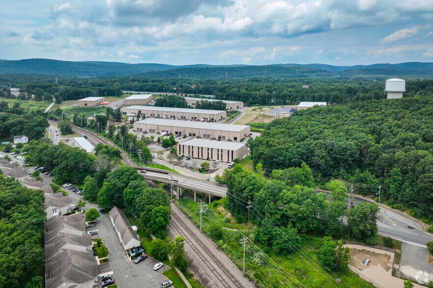 More Photos Of 105 W Dewey Ave, Wharton Warehouse For Lease