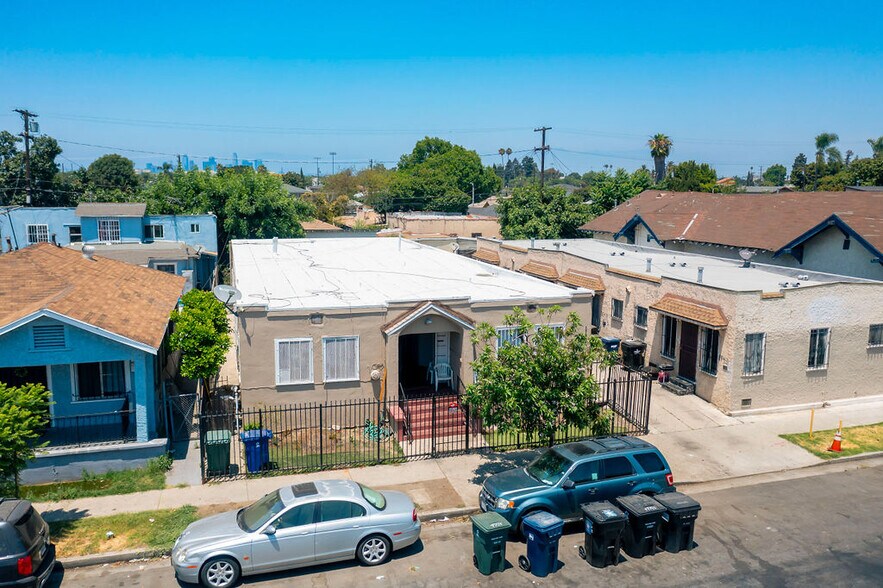 More Photos Of 1139 E 68th St, Los Angeles Apartments For Sale