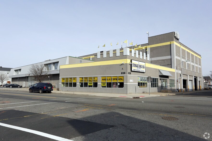 Primary Photo Of 838 Main Ave, Passaic Self Storage For Lease
