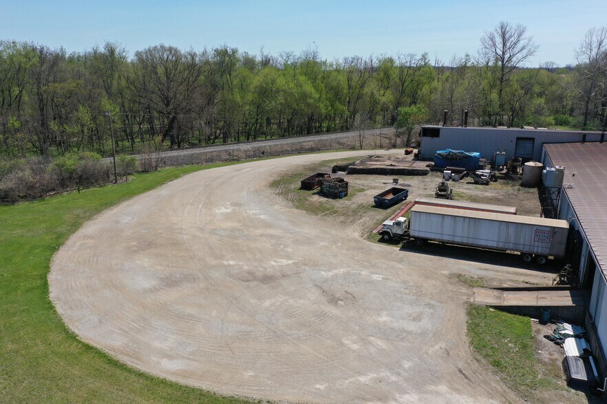 More Photos Of 400 S Gray St, Albany Manufacturing For Sale