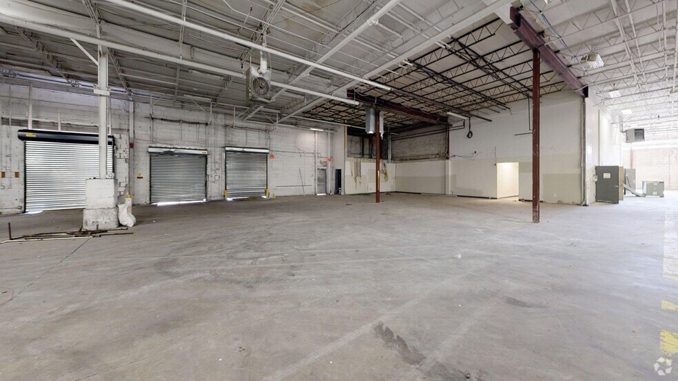 More Photos Of 110 Emjay Blvd, Brentwood Warehouse For Sale