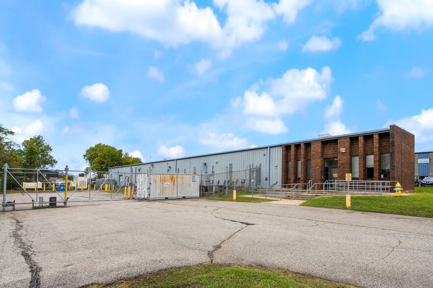 More Photos Of 2800 Diode Ln, Louisville Warehouse For Sale
