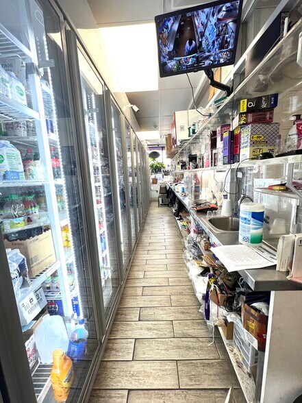 More Photos Of 604 W York St, Philadelphia Storefront Retail Residential For Sale