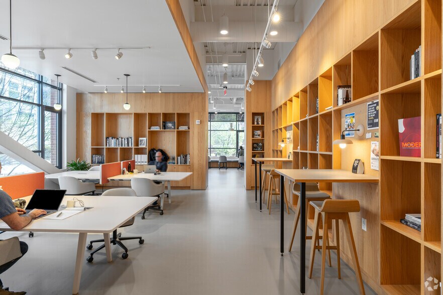 Photo of 2nd Floor Ste Coworking No Reserve