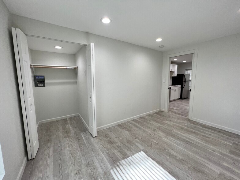 More Photos Of 3845 k-ville avenue, Auburndale Apartments For Sale