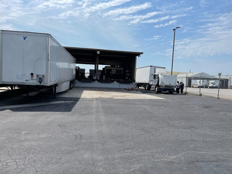 More Photos Of 1115 S Taylor Ave, Montebello Truck Terminal For Lease