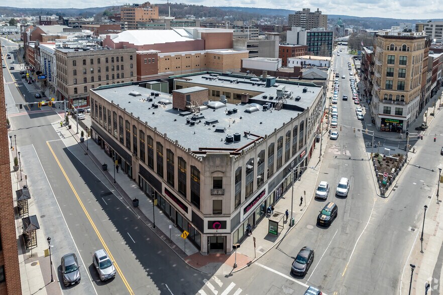 More Photos Of 20 E Main St, Waterbury Apartments For Lease