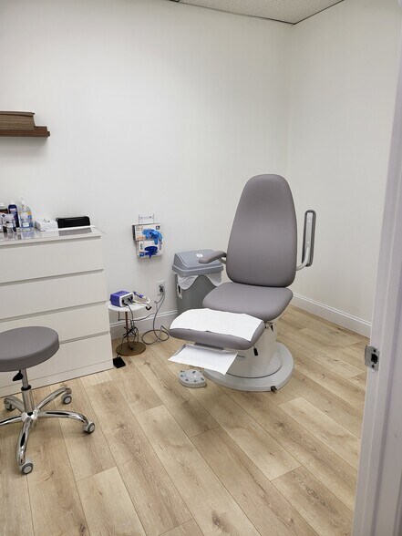 More Photos Of 41 Bridge St, Metuchen Office For Lease