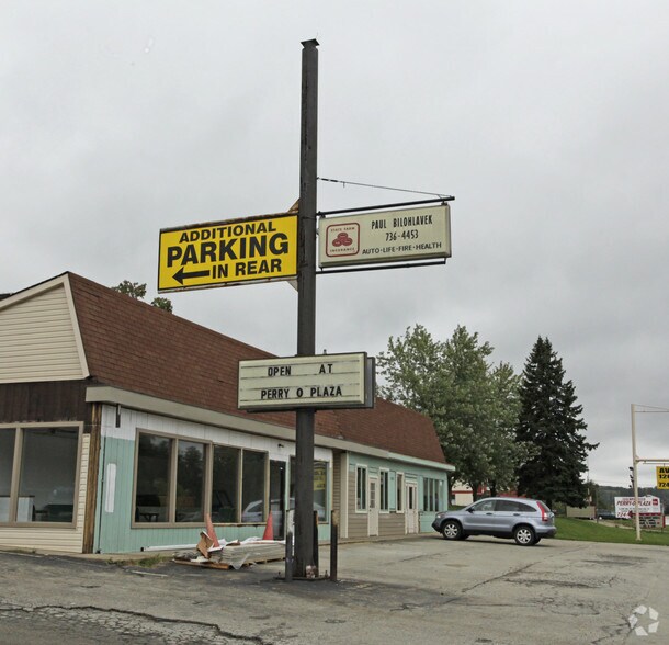 More Photos Of 3357 Pittsburgh Rd, Perryopolis Storefront For Lease