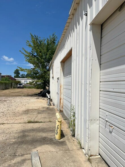 More Photos Of 5020 Highway 80, Jackson Freestanding For Sale