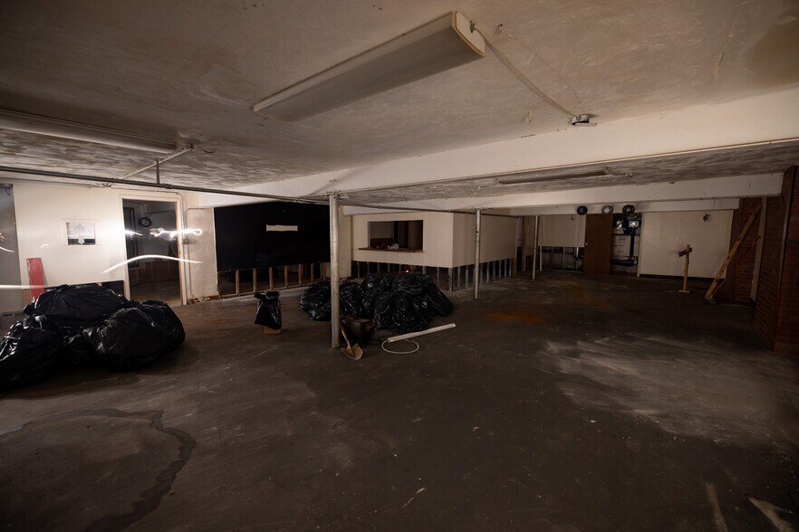 More Photos Of 555 Liberty Ave, Brooklyn Warehouse For Sale