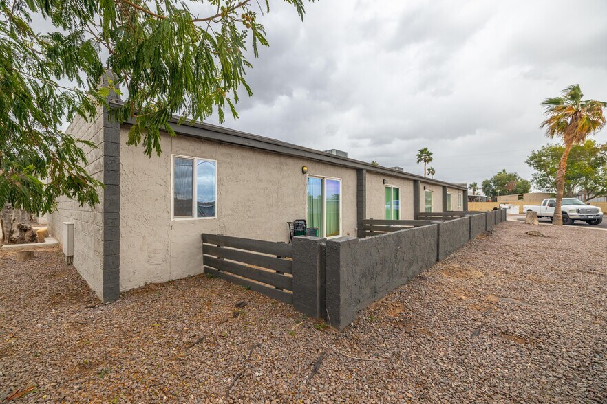 More Photos Of 5820 W Claremont St, Glendale Apartments For Sale