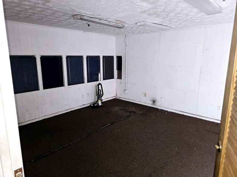 More Photos Of 479 Zoo Pky, Jacksonville Warehouse For Sale