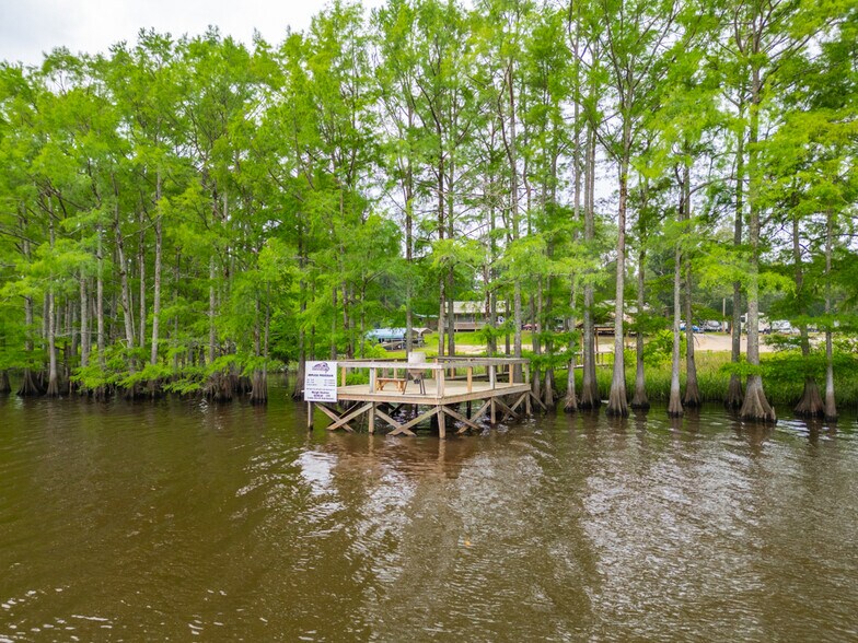 More Photos Of 7415 N State Line Rd, Karnack Trailer Camper Park For Sale