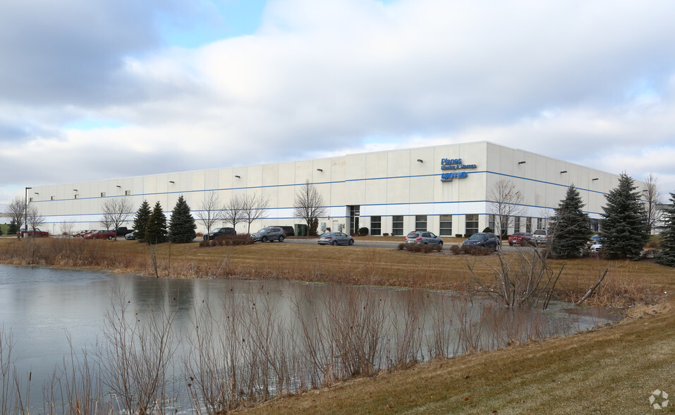 Primary Photo Of 1100 Bilter Rd, Aurora Warehouse For Lease