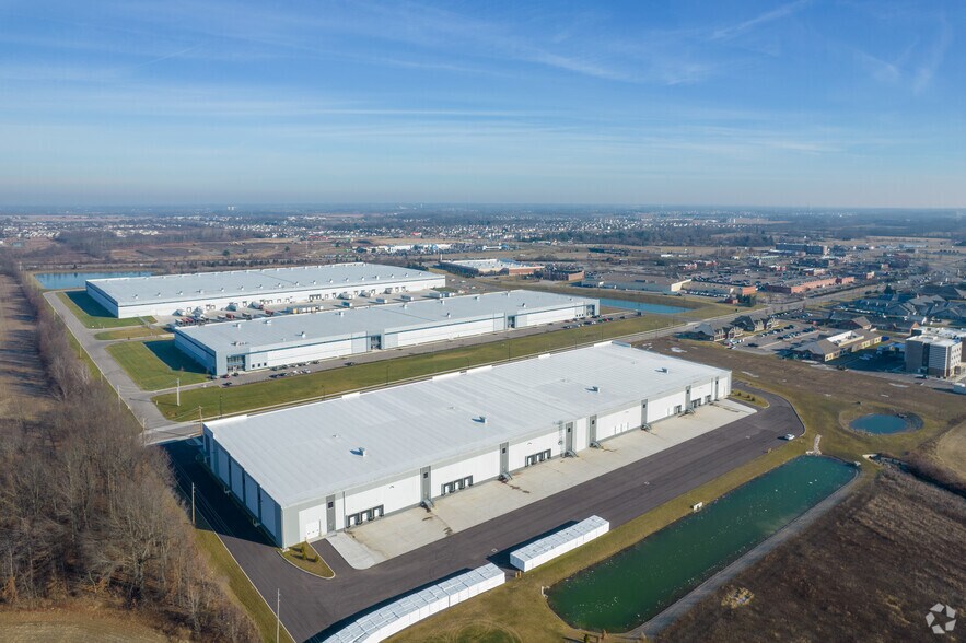 More Photos Of 6215-6275 Winchester Blvd, Canal Winchester Distribution For Lease