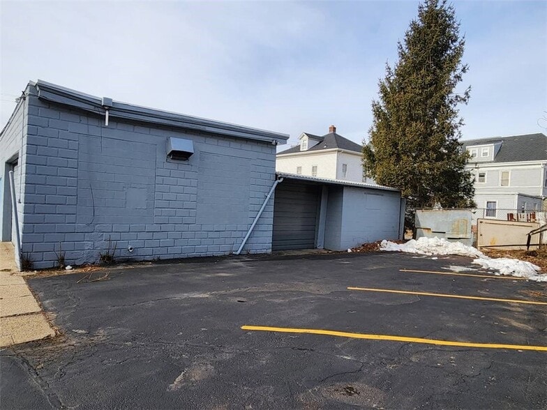 More Photos Of 433 Broadway, Pawtucket Light Distribution For Sale