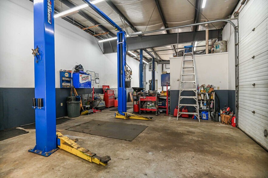 More Photos Of 1100 US ROUTE 1, York Auto Dealership For Sale