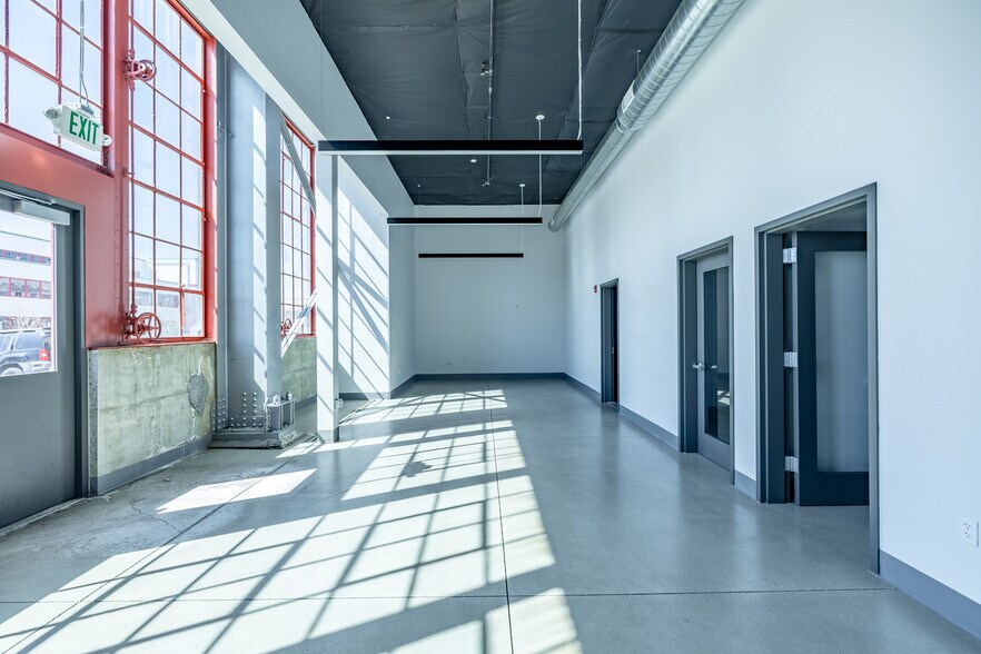 More Photos Of 707 W Tower Ave, Alameda Light Manufacturing For Lease