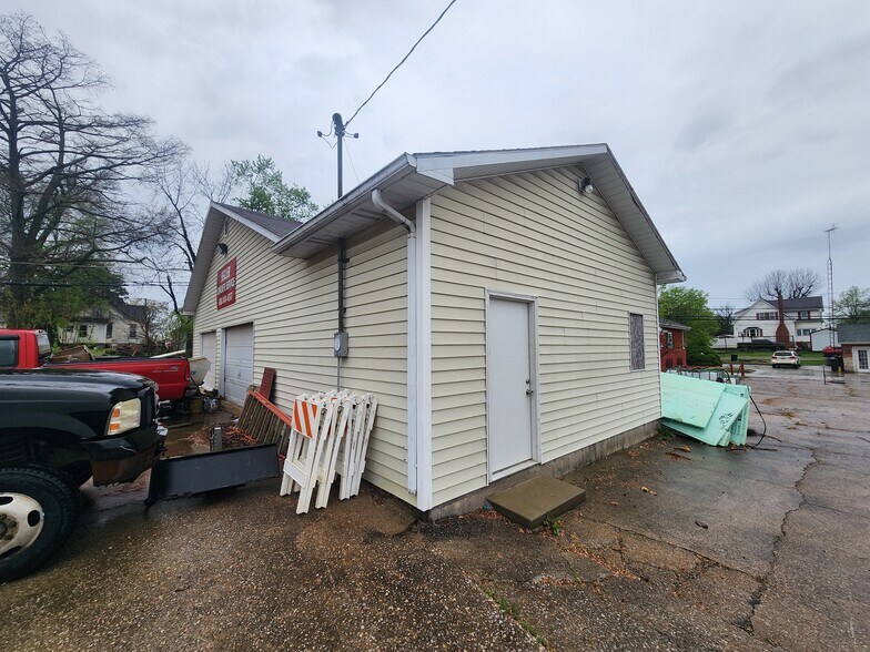 More Photos Of 109 W Poplar St, Harrisburg Specialty For Sale