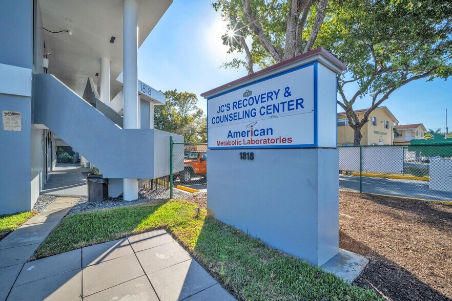 More Photos Of 1818 Sheridan St, Hollywood Medical For Lease