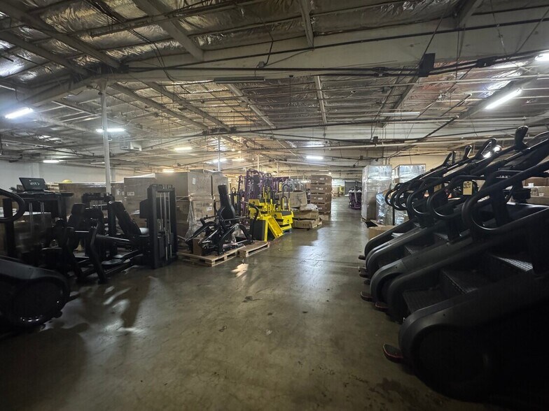 More Photos Of 1050 W Rialto Ave, San Bernardino Warehouse For Lease
