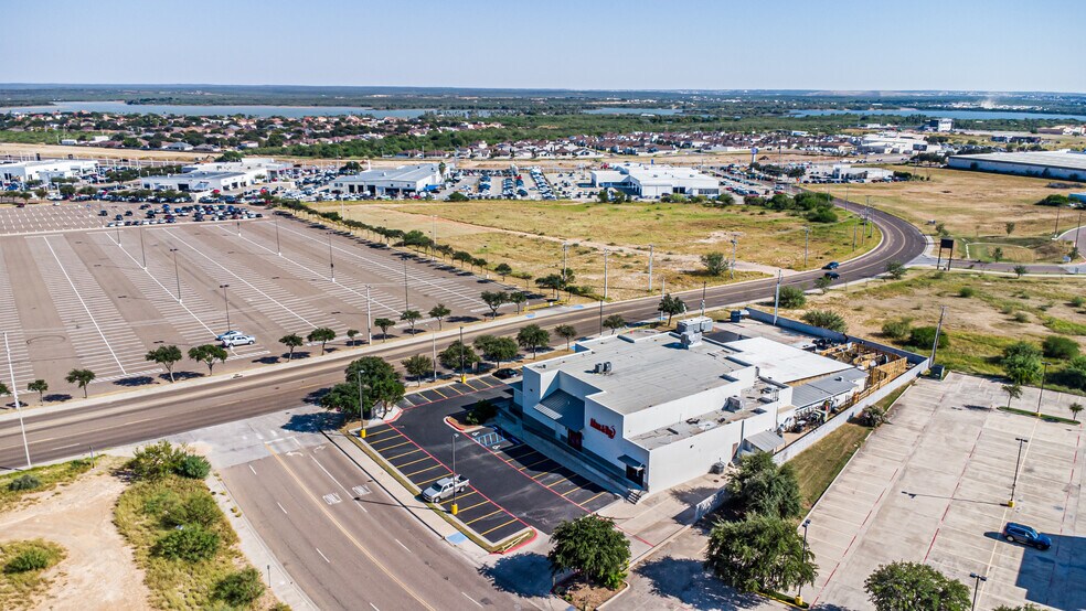 More Photos Of 2331 Endeavor, Laredo General Retail For Sale