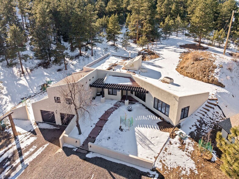 More Photos Of 1053 Red Moon Rd, Golden Land For Sale