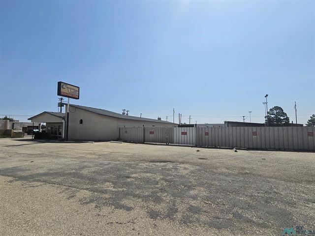 More Photos Of 107 S 14th St, Artesia Showroom For Sale