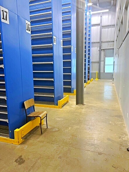 More Photos Of 885 Memorial Dr, Wood Buffalo Warehouse For Lease