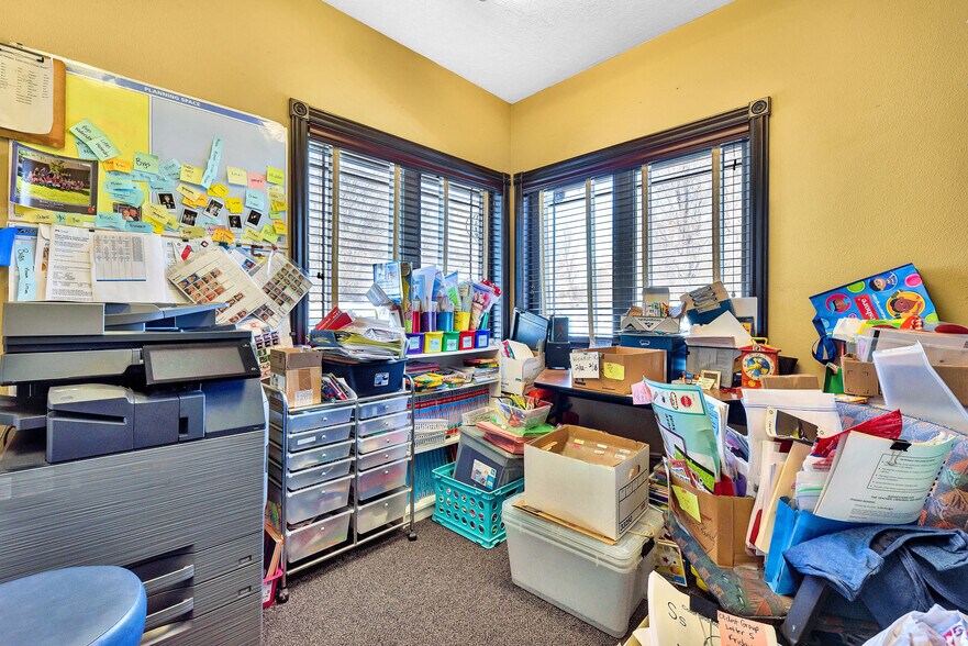 More Photos Of 2563 S Five Mile Ave, Boise Office Residential For Sale
