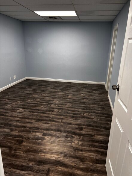 More Photos Of 8031 Greenleaf Ave, Whittier Freestanding For Lease