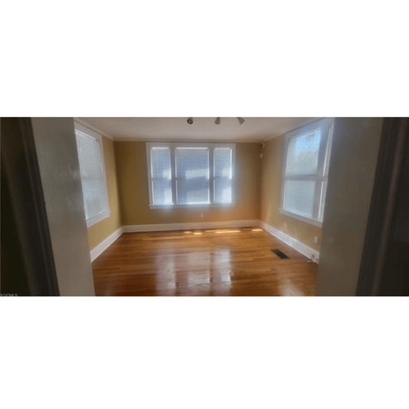 More Photos Of 519 S Ridgewood Ave, Daytona Beach Office For Sale