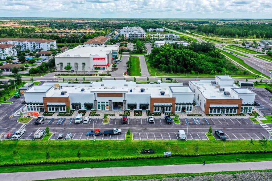 More Photos Of 8710 Addison Place Dr, Naples Storefront For Lease