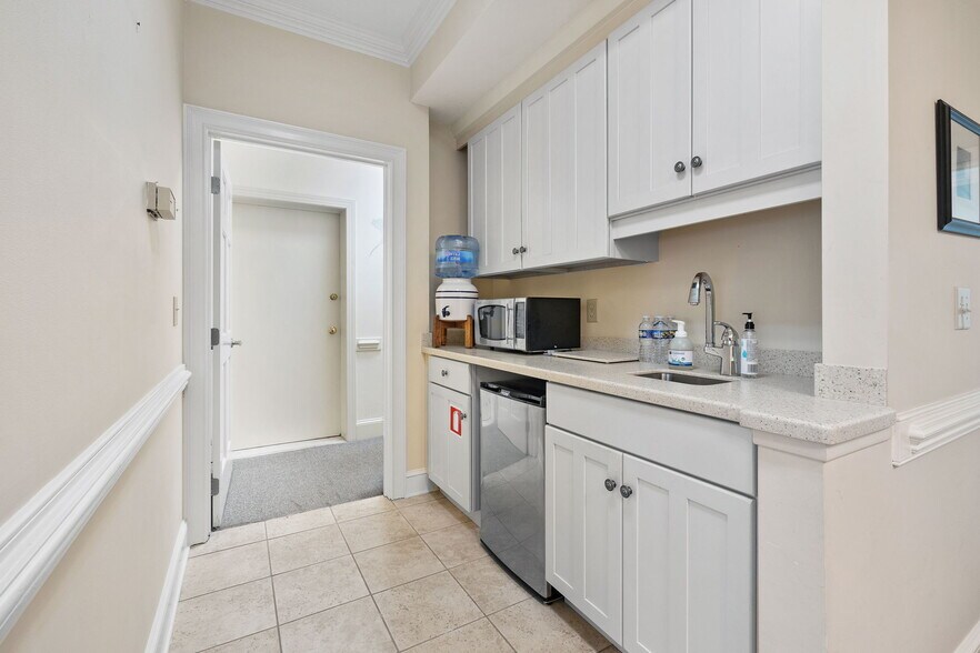 More Photos Of 4004 Barrett Dr, Raleigh Office For Lease