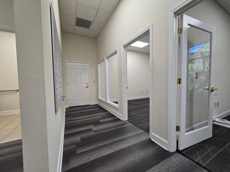 More Photos Of 8465 Merchants Way, Jacksonville Medical For Lease