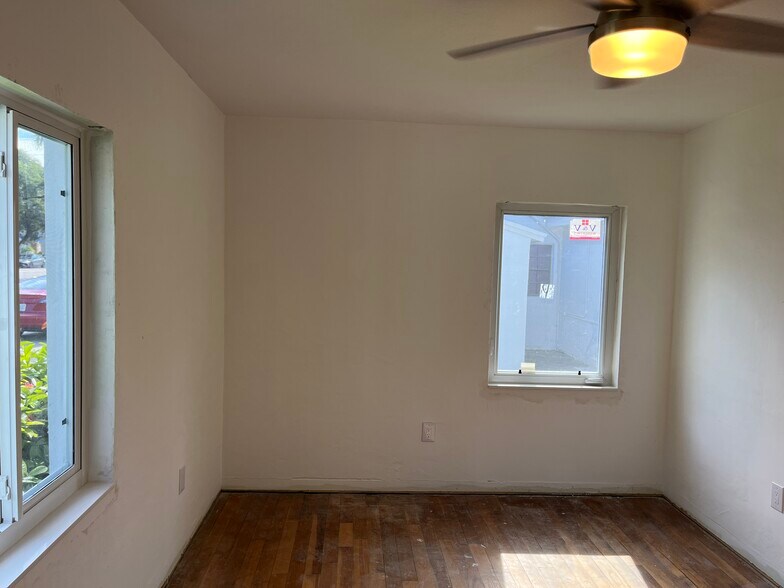 More Photos Of 648 South Dr, Miami Springs Medical For Sale