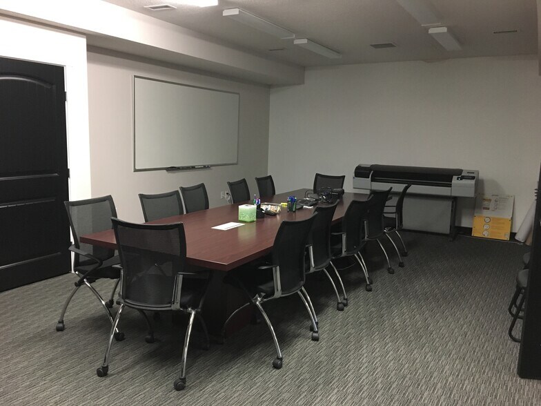 More Photos Of 10920 84 Ave, Grande Prairie Office For Sale