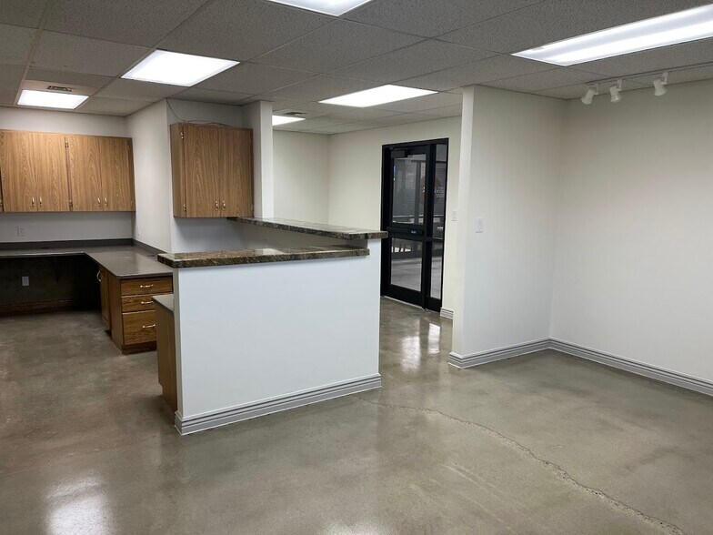 More Photos Of 201-225 N State St, Orem Medical For Lease