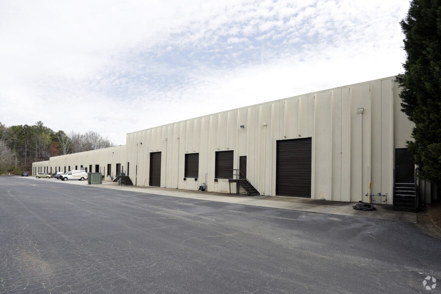 More Photos Of 5360 Snapfinger Woods Dr, Decatur Distribution For Lease