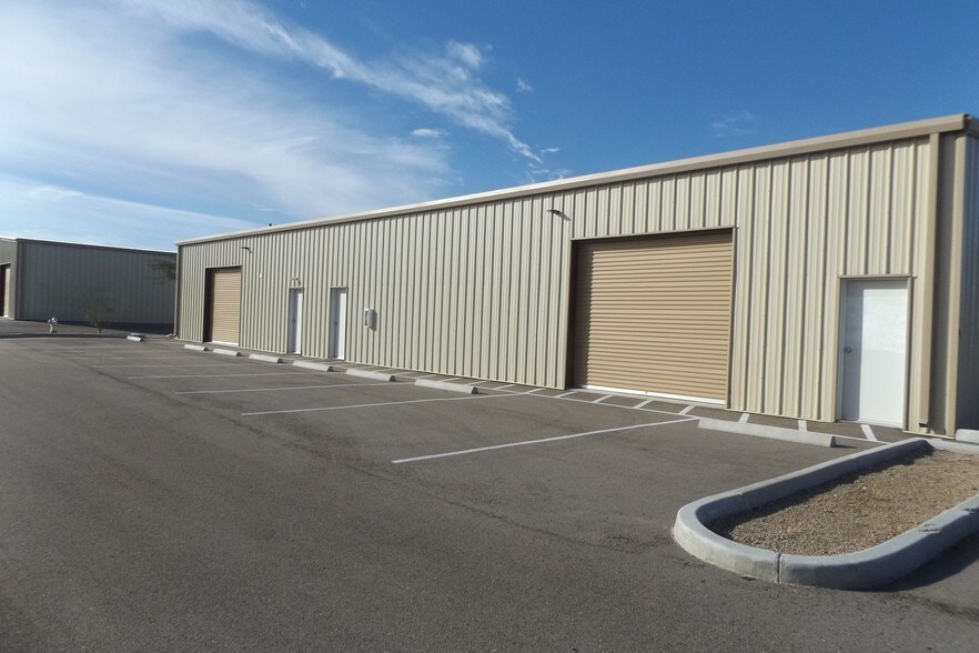 More Photos Of 8950 E Speedway Blvd, Tucson Warehouse For Lease