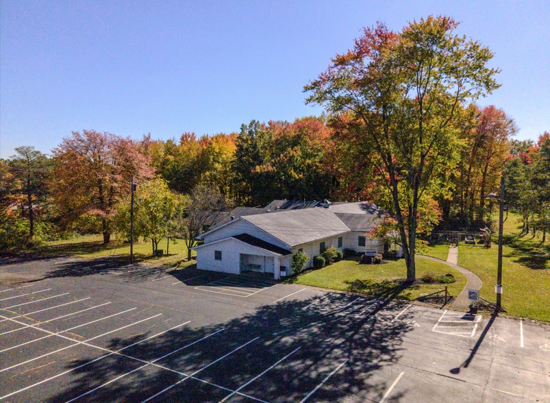 Primary Photo Of 1075 Ohio Pike, Cincinnati Office For Lease