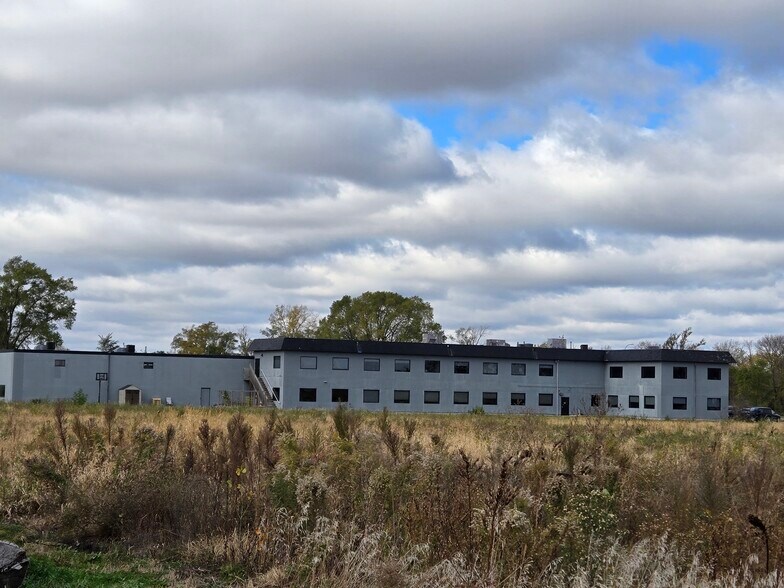 More Photos Of 3305 MN-60, Faribault Office For Sale