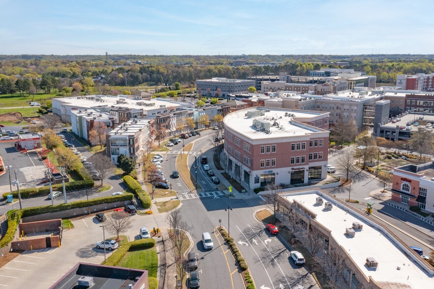 More Photos Of 9336 Kings Parade Blvd, Charlotte Apartments For Lease